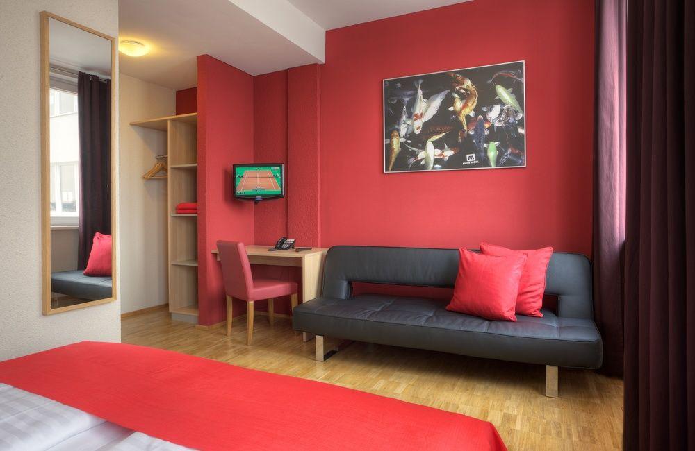 Meininger Hotel Hamburg City Center Екстер'єр фото