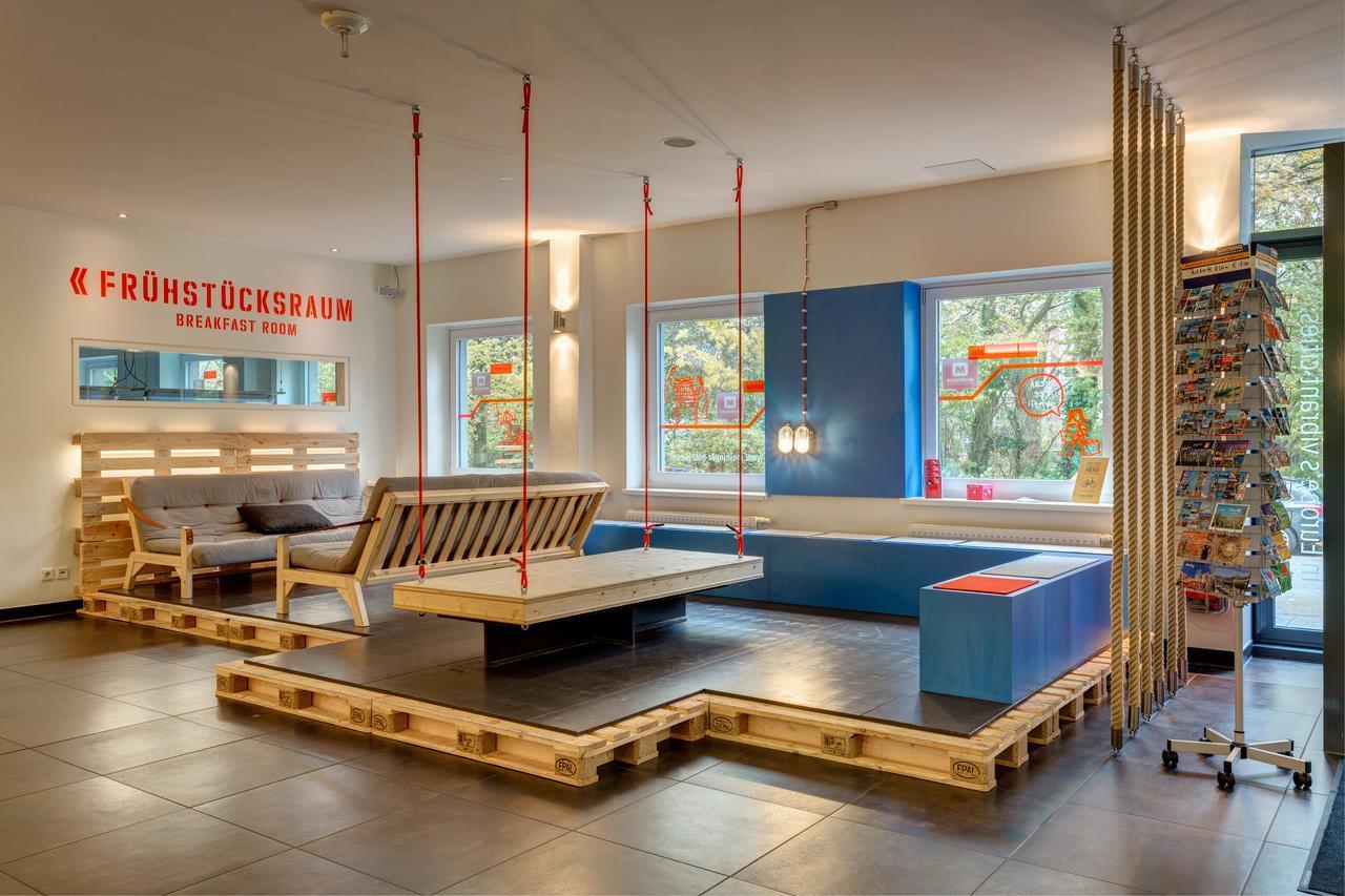 Meininger Hotel Hamburg City Center Екстер'єр фото