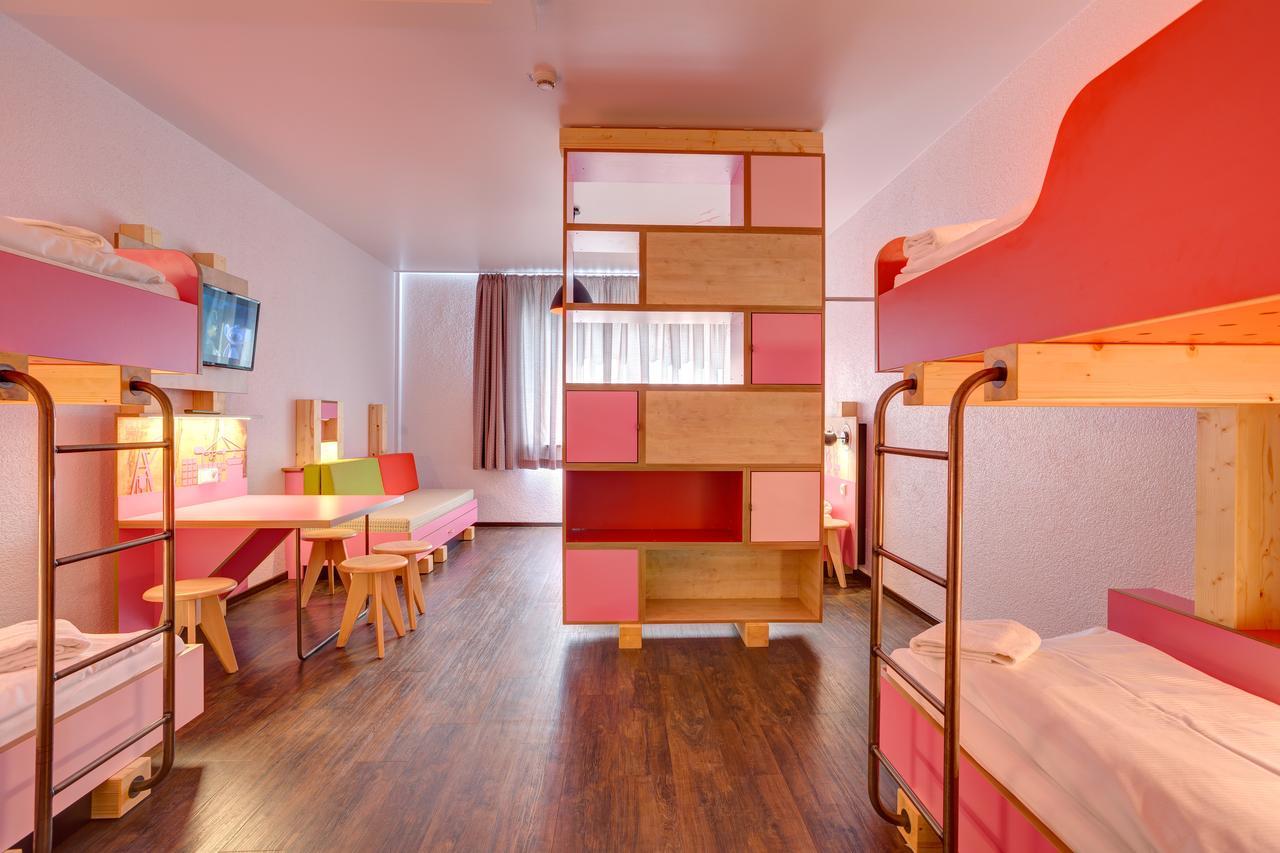 Meininger Hotel Hamburg City Center Екстер'єр фото