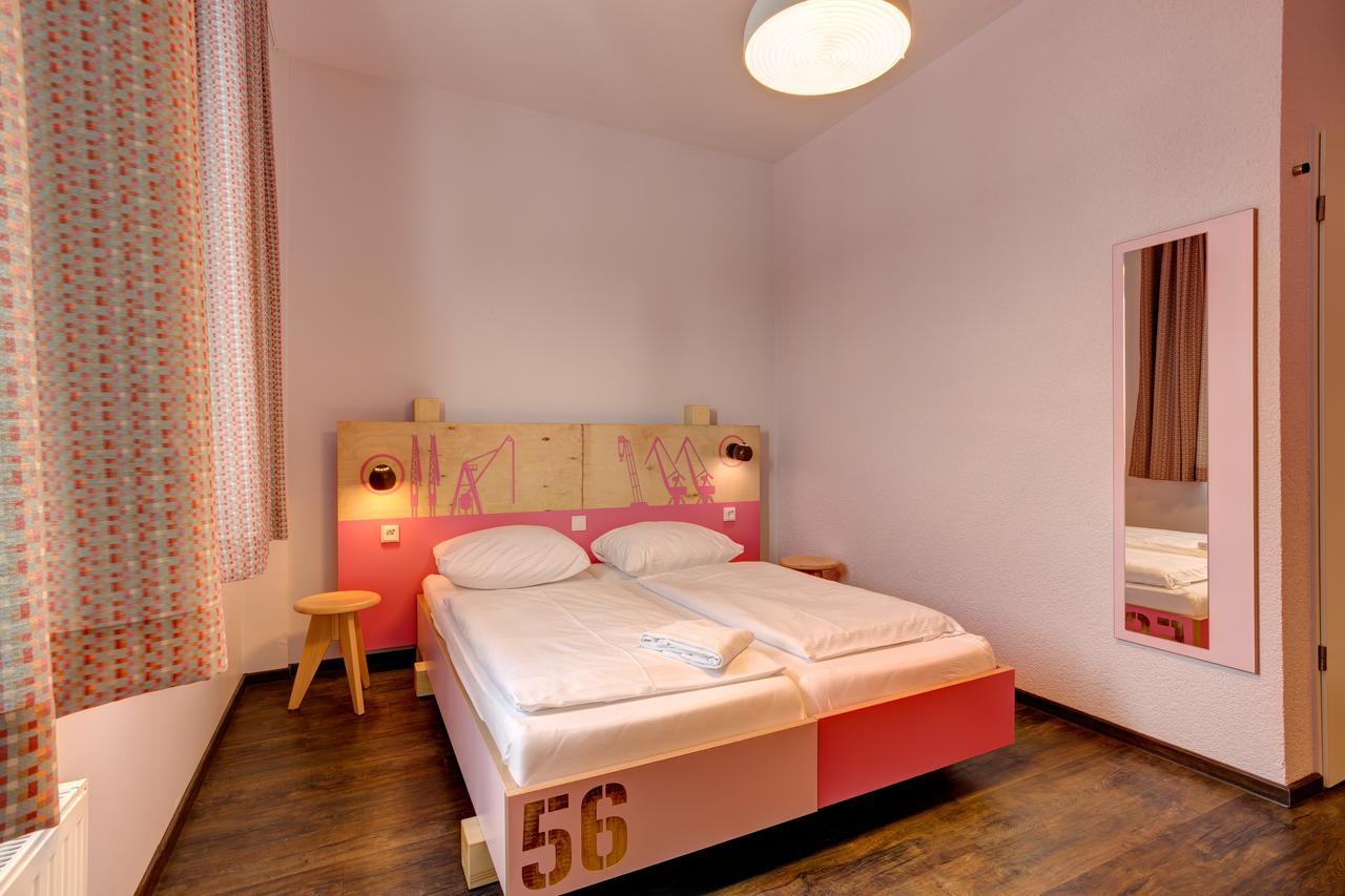 Meininger Hotel Hamburg City Center Екстер'єр фото