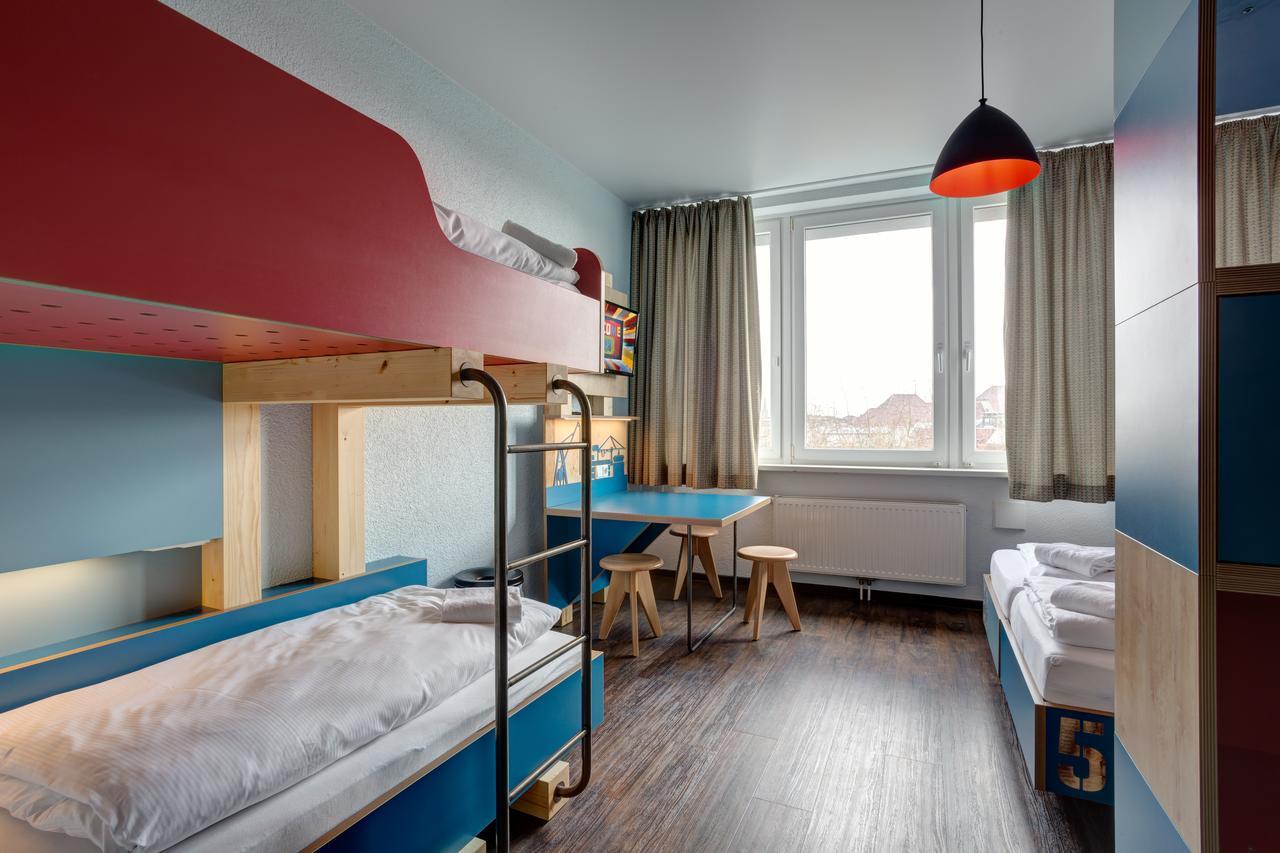 Meininger Hotel Hamburg City Center Екстер'єр фото