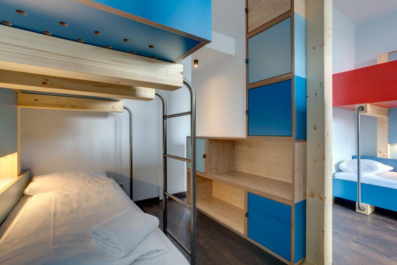 Meininger Hotel Hamburg City Center Екстер'єр фото