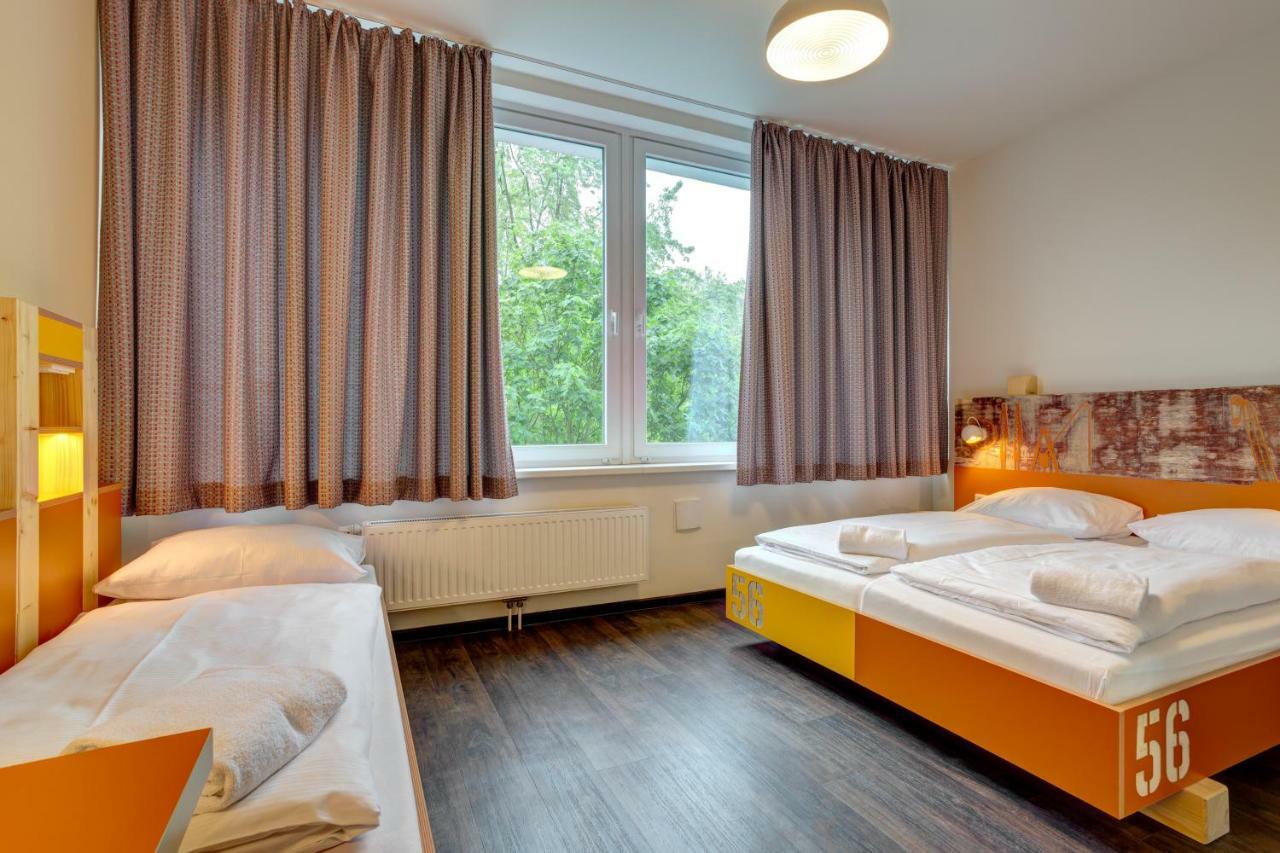 Meininger Hotel Hamburg City Center Екстер'єр фото